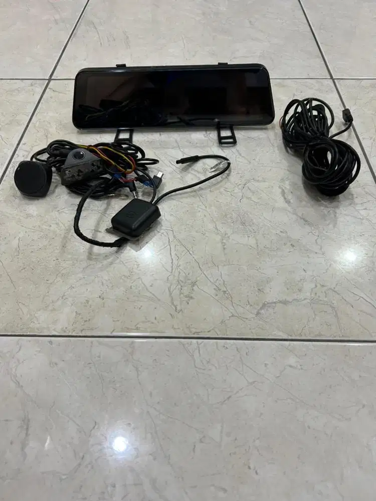 Dashcam Mobil Merk Hiro Vision