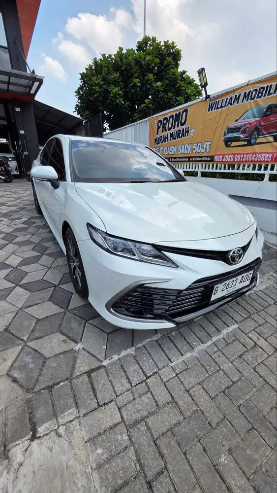 Toyota Camry V 2.5L A/T 2022