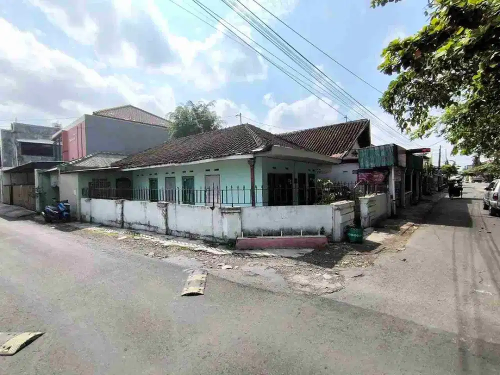 Rumah Nyaman Hitung Tanah Murah Dekat Manahan Solo