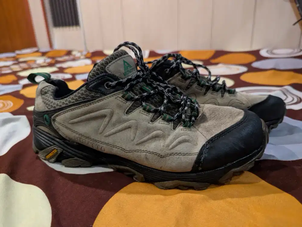 Sepatu outdoor Humtto