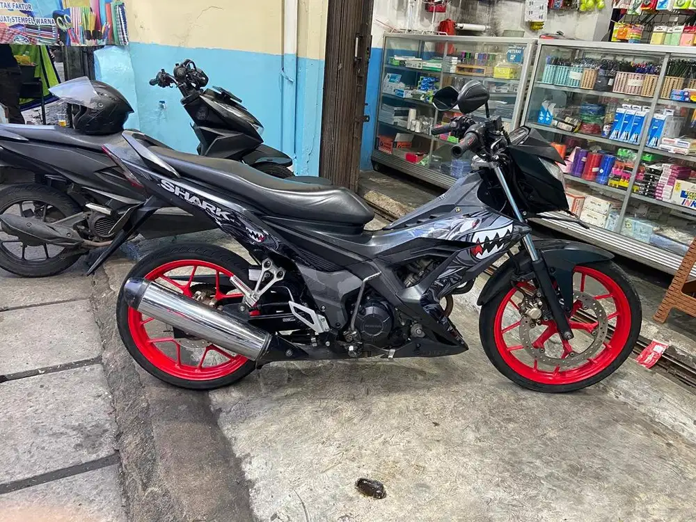 JUAL HONDA SONIC 150 2017