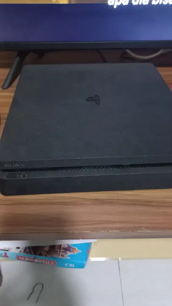 Dujual cepat PS 4 Slim
