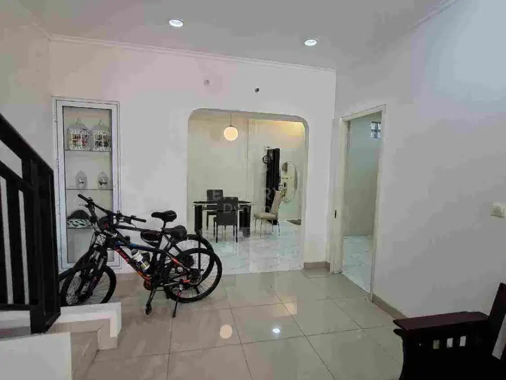 Disewakan Rumah 2 Lantai Siap Huni di Summarecon