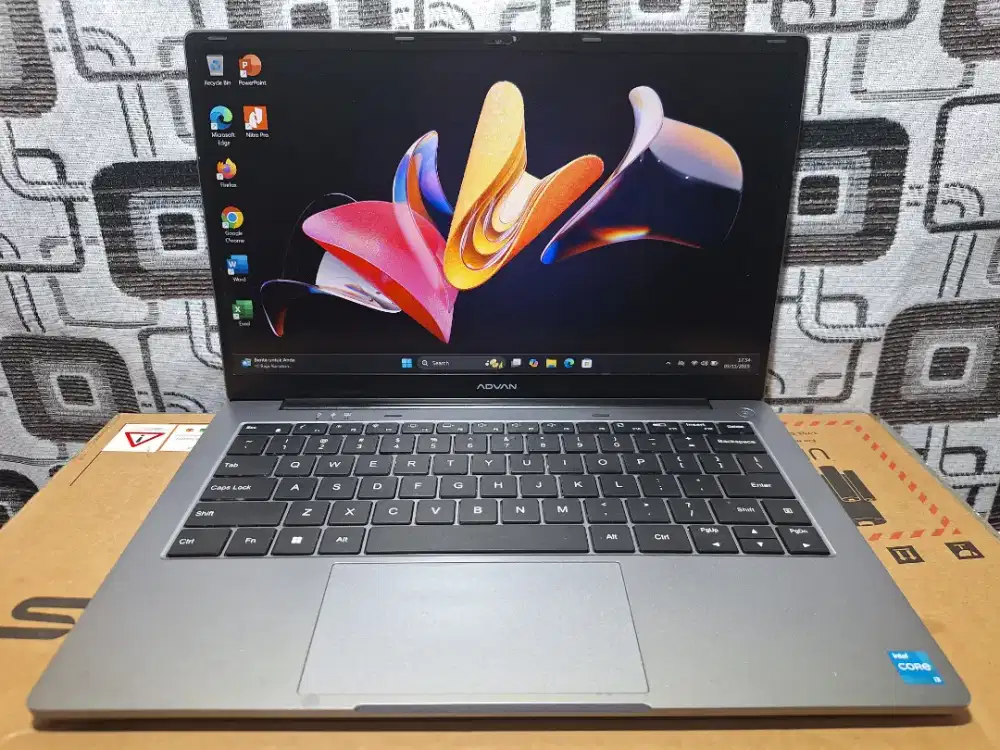 Laptop Advan Workpro core i3 gen 12 ram 8gb ssd layar FHD mantap