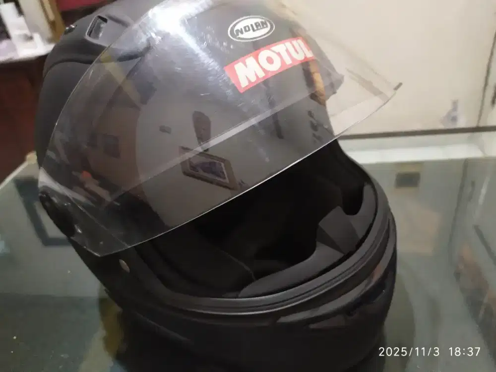 Helm full face hitam