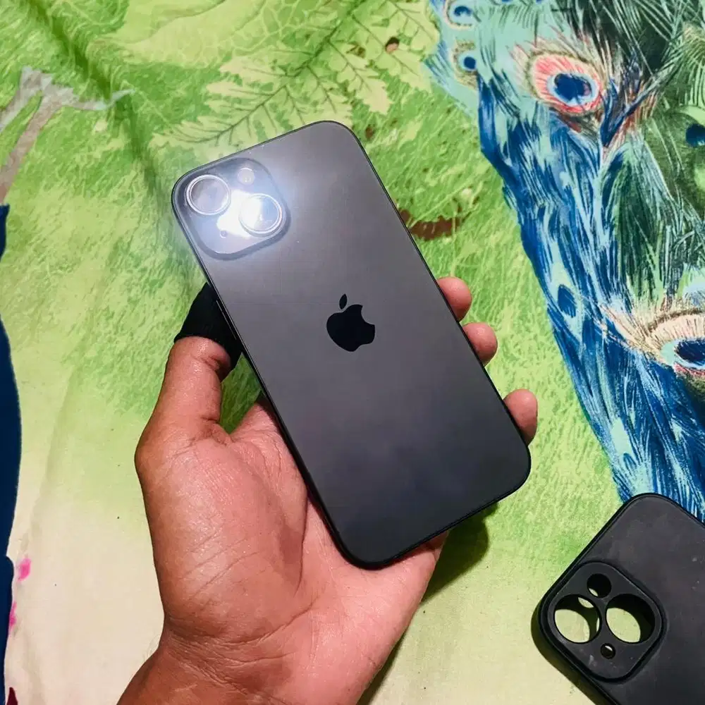 Iphone 15 128gb garansi on