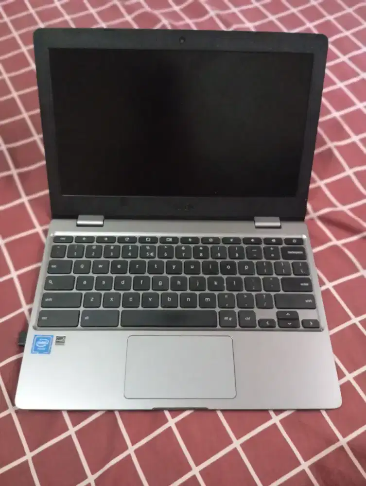 ASUS Chromebook Kondisi On & Terawat
