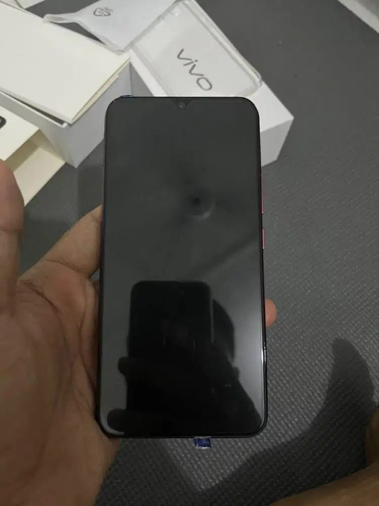 VIVO Y17 8/256 belom dipake