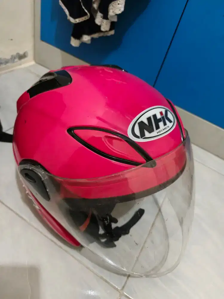 Helm NHK R6 Pink size L