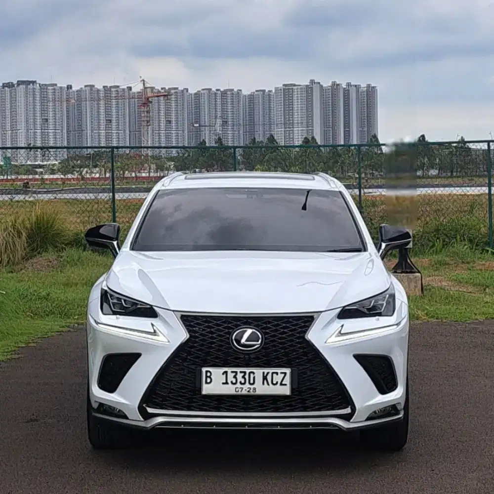 (km 46rb)Lexus NX 300 Fsport 2.0 AT. Tahun 2018. Putih. Perfect cond