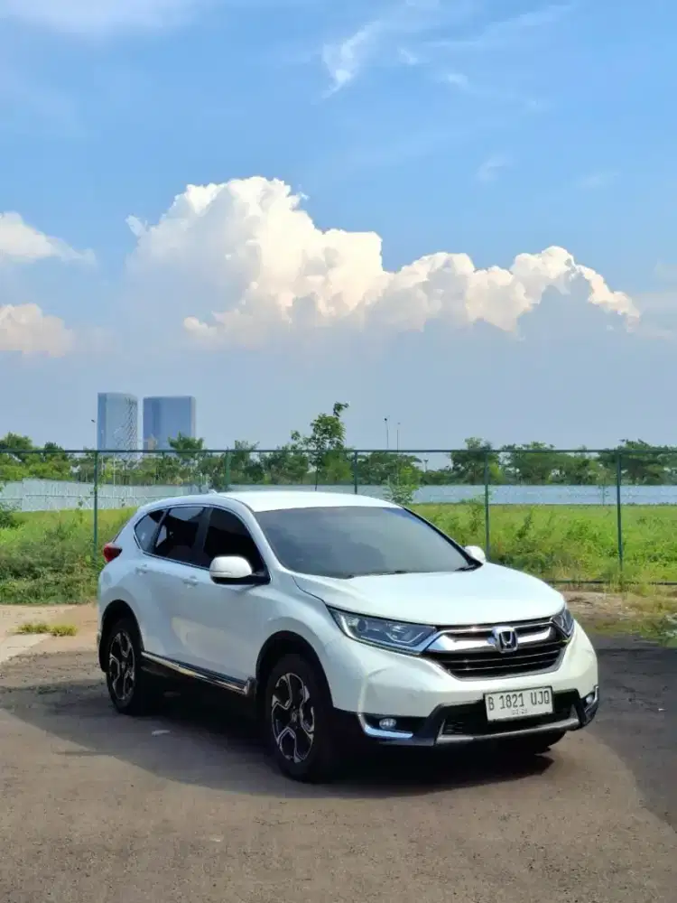 Honda CRV 1.5 AT. Turbo. Tahun 2018. Putih. Low km. Perfect cond