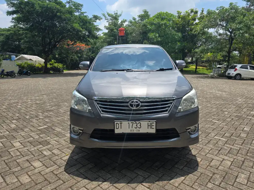 Dijual innova G manual  luxury bensin 2013