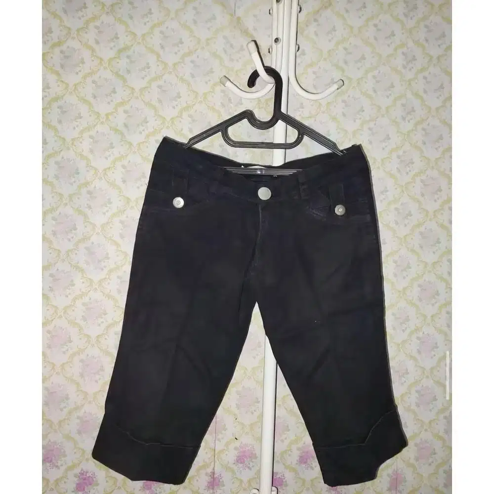 CELANA PENDEK KAIN WANITA WARNA HITAM PALING MURAH