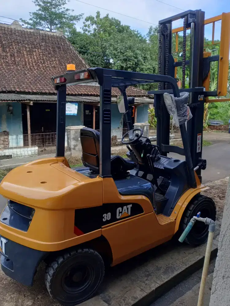 Jual Forklift 3 Ton 2020 Caterpillar Jawa Tengah