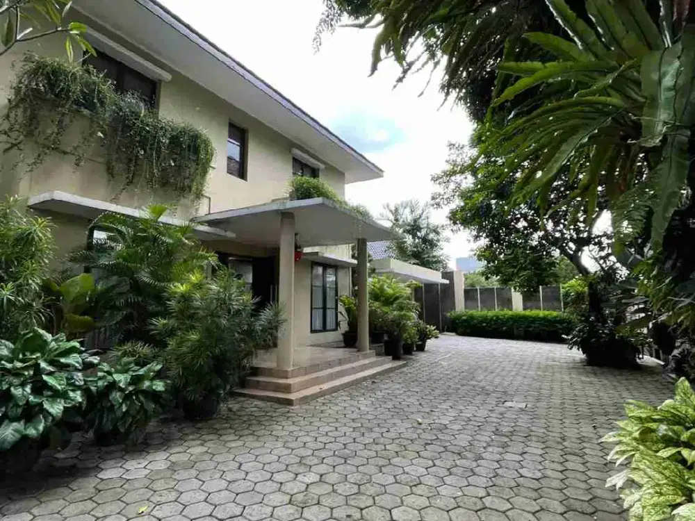 DIJUAL RUMAH BAGUS DAN MEWAH SIAP HUNI SANGAT MURAH CIPETE JAKSEL.