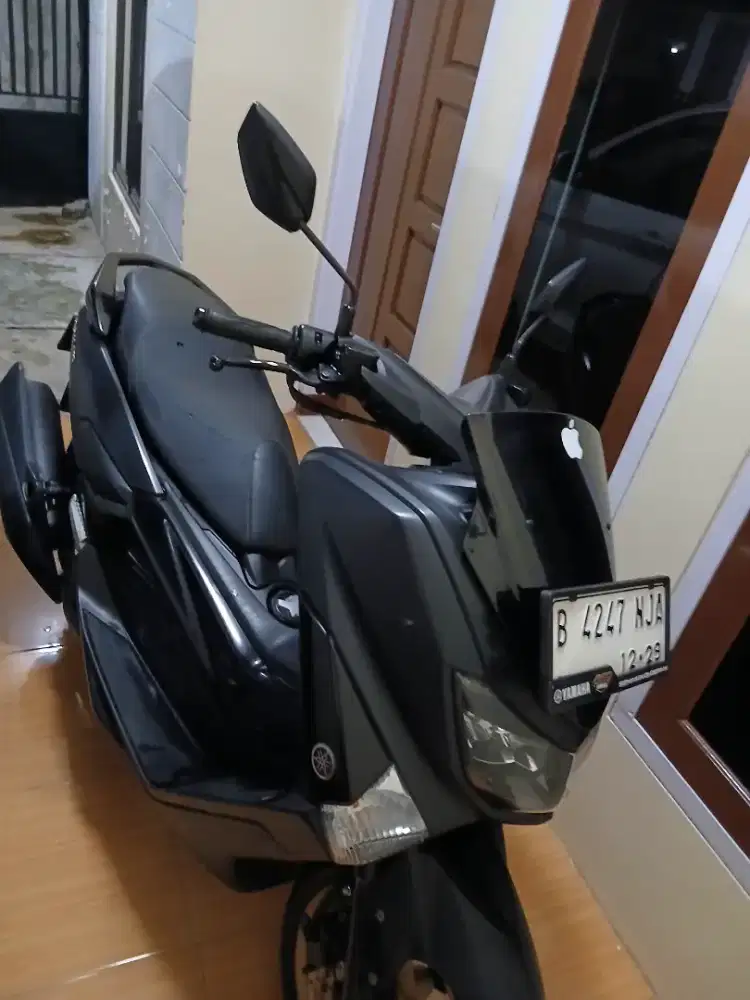 Jual motor yamaha nmax warna hitam doff