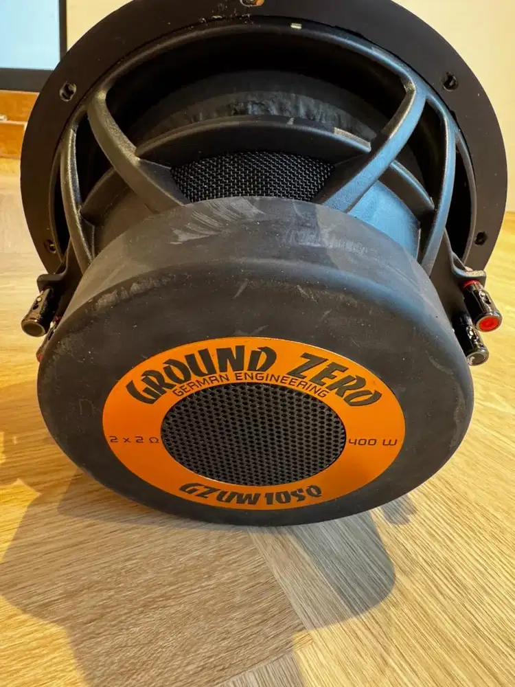 Subwoofer mobil Ground Zero GZUW 10SQ