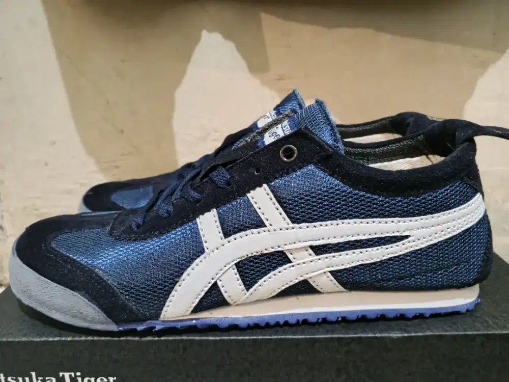 Sepatu Onitsuka Tiger Mexico 66 Sneakers
