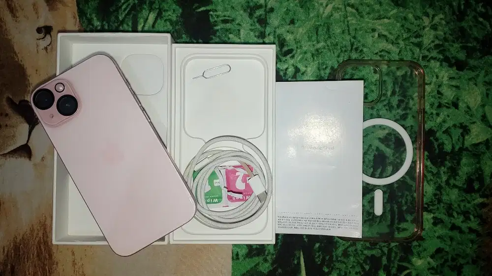 Iphone 15 pink 128