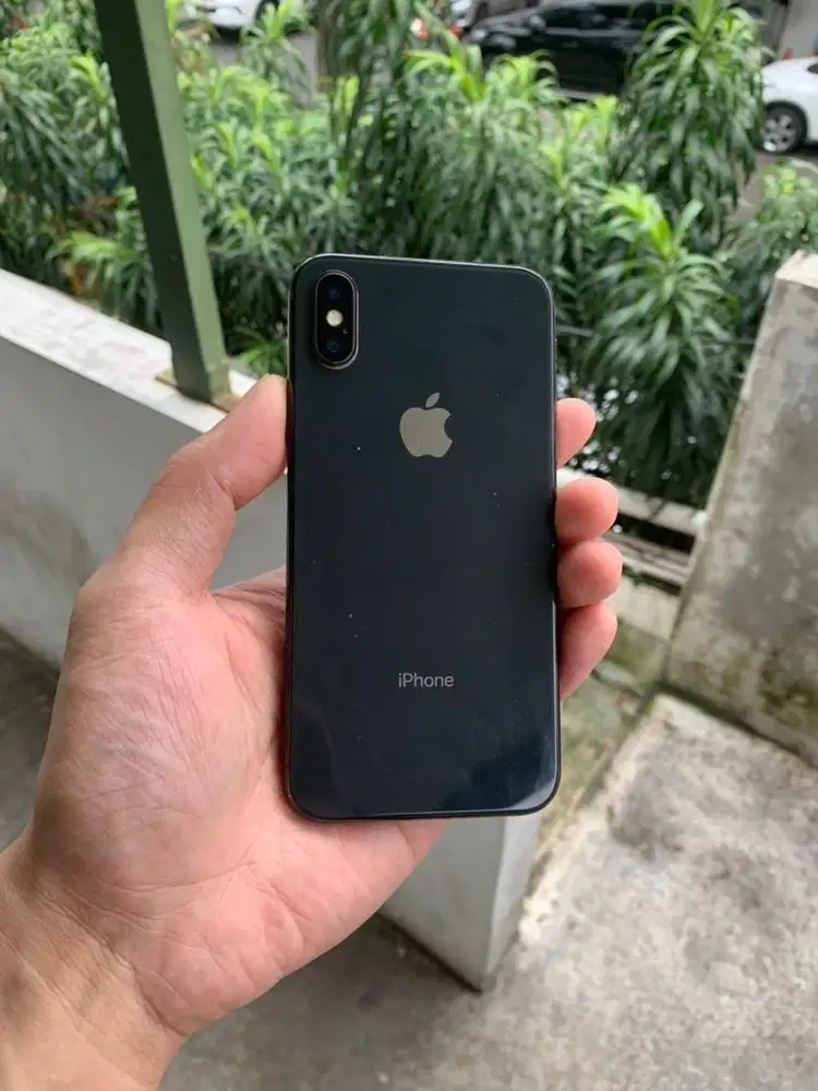 Dijual iPhone X 256gb sinyal all operator aktivasi lama