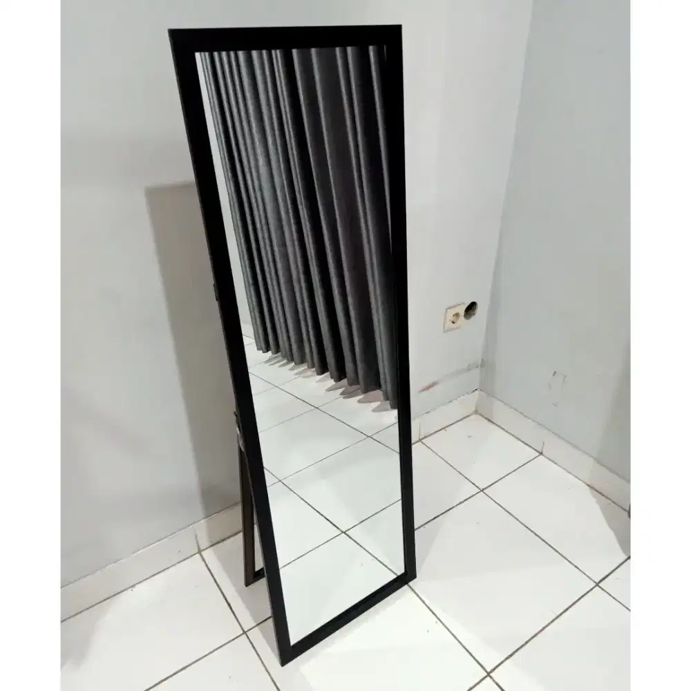 STANDING MIRROR 127x40