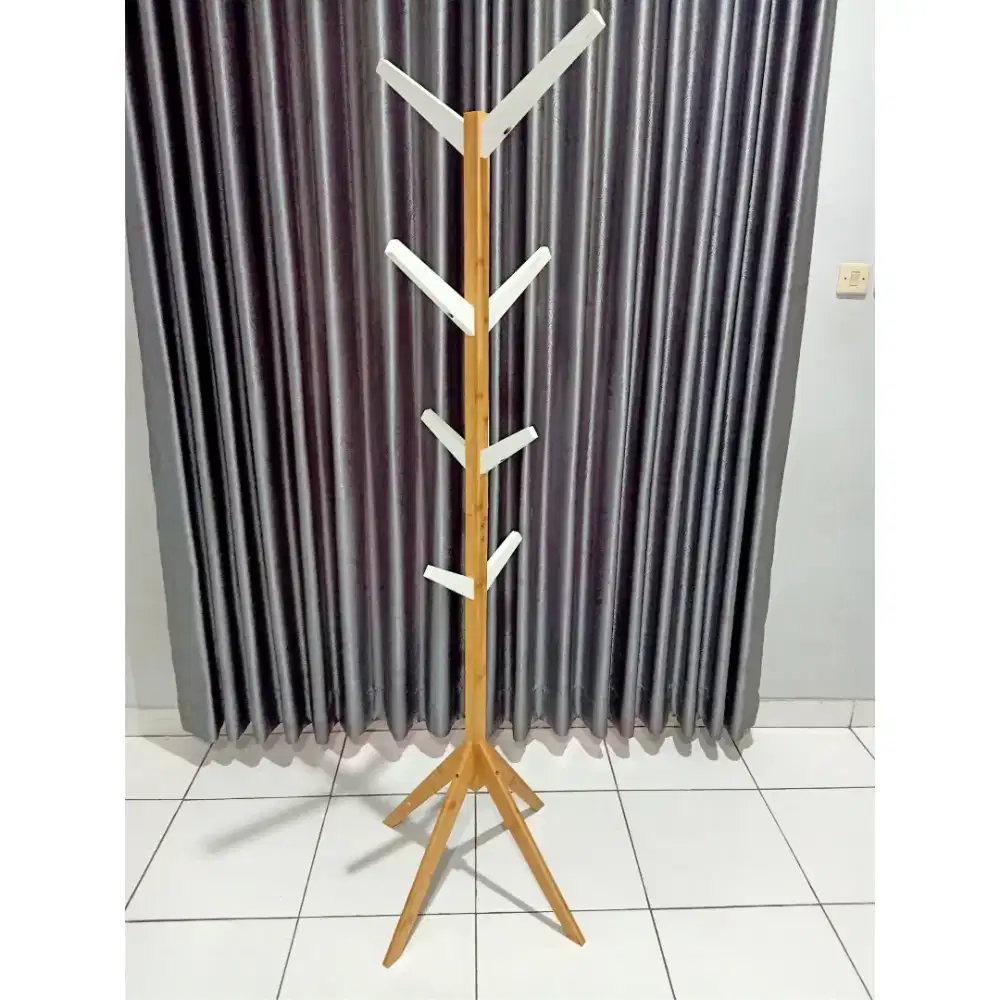 STAND HANGER PREMIUM