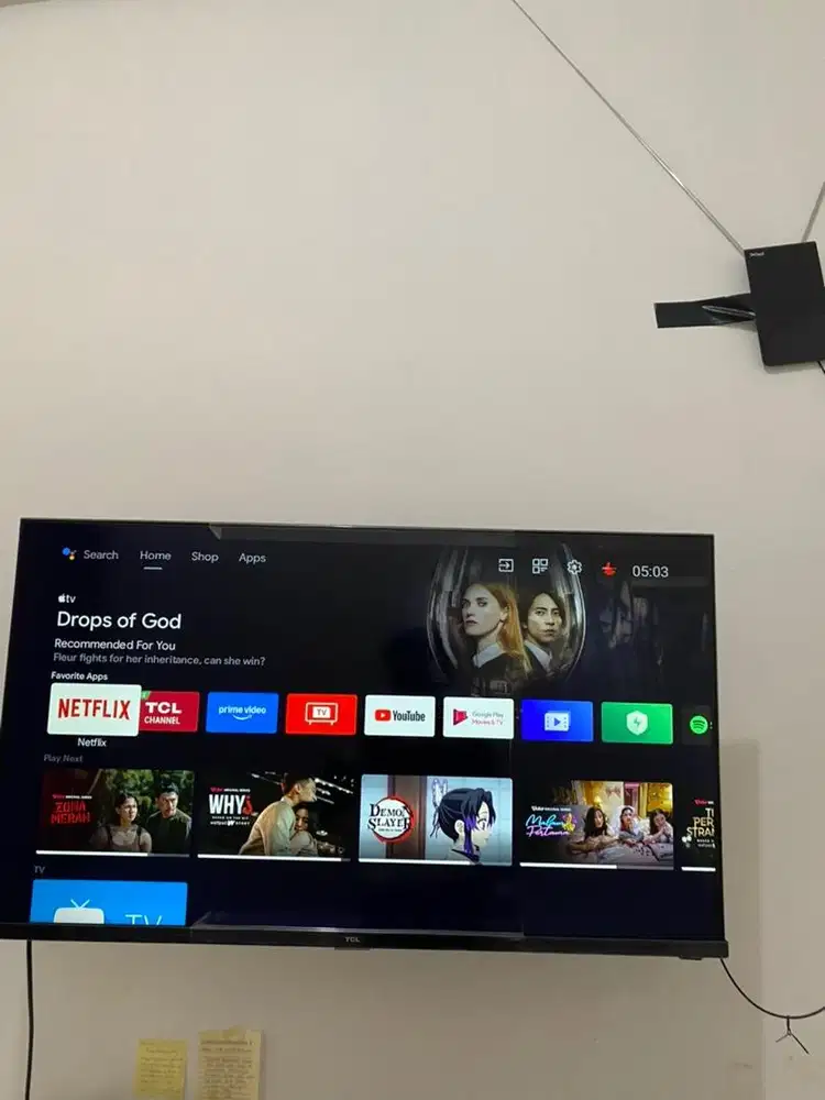 TCL Android TV 40 Inch - Bonus Antena dan Bracket Dinding, Istimewa