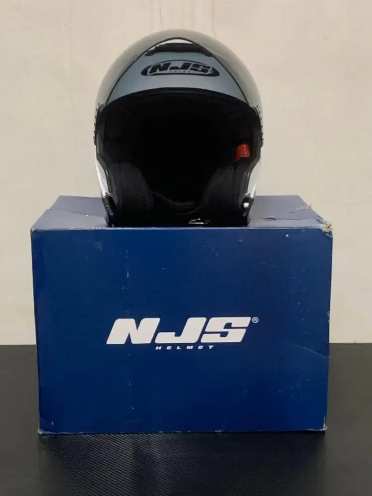 NJS Kairoz V1  Solid White size M Bekas