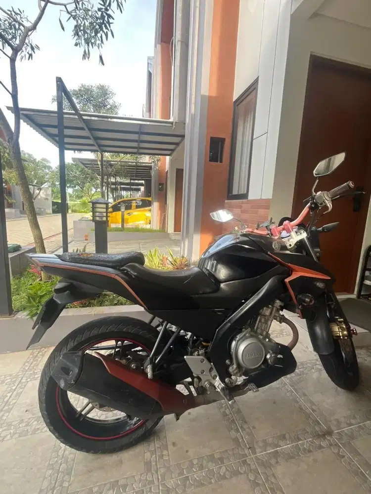 Dijual santai vixion 2013
