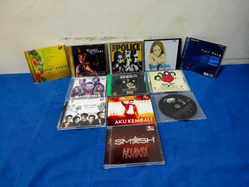 CD campuran ada 11 buah