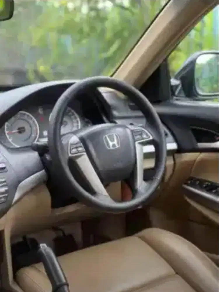 Di Jual Cepat Honda Accord Tahun 2010,Warna Hitam Favorit