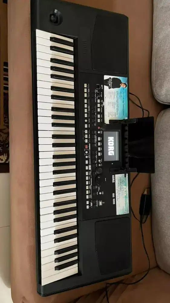 Dijual

Korg Pa 300 bekas kondisi :
- LCD garis 1 rambut horizontal