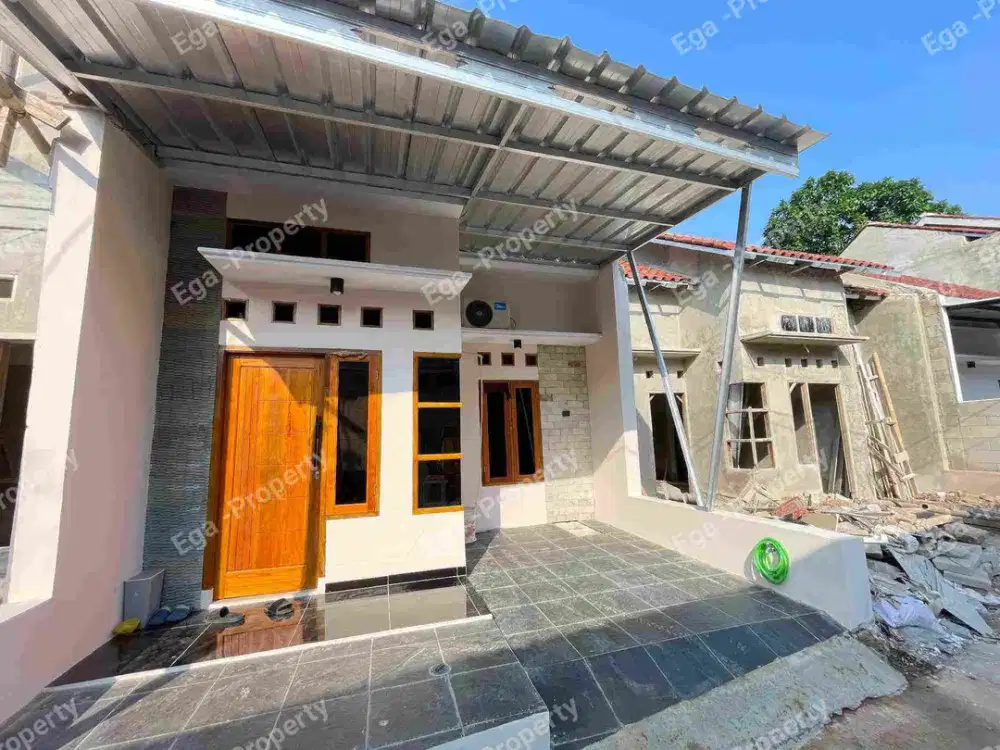 Rumah mewah dekat angkot dan stasiun