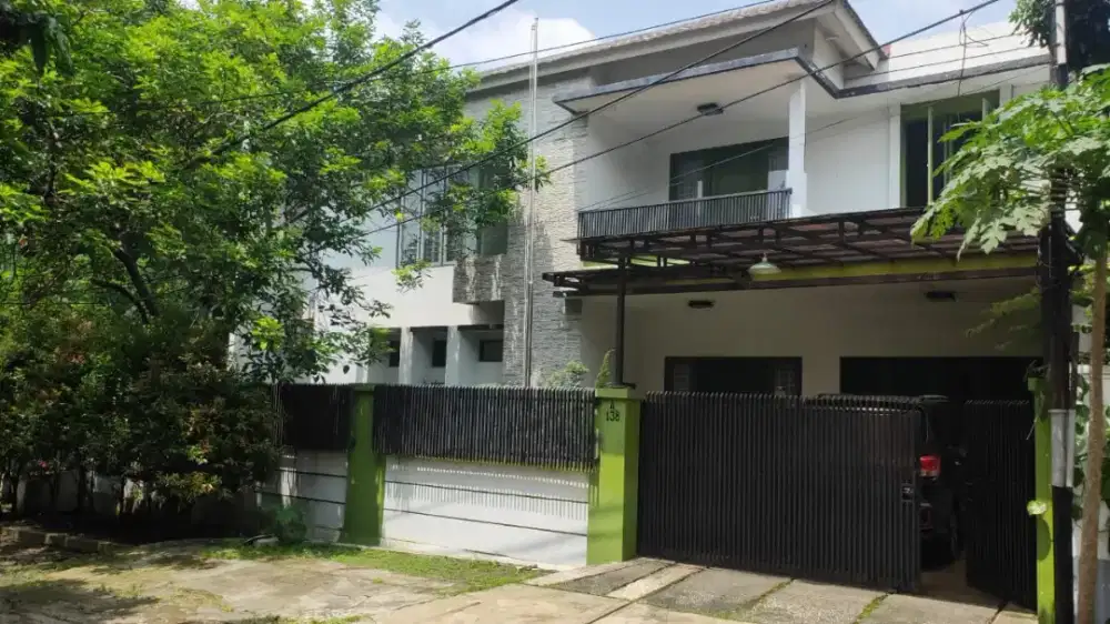 RUMAH MEWAH + KOLAM RENANG DI GRAND GALAXY