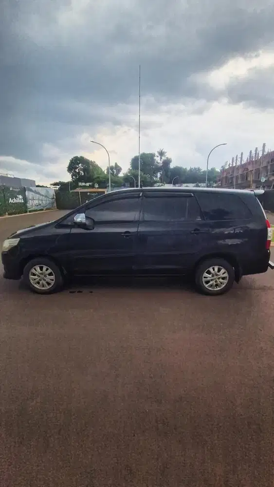 Toyota Kijang Innova 2013 Bensin