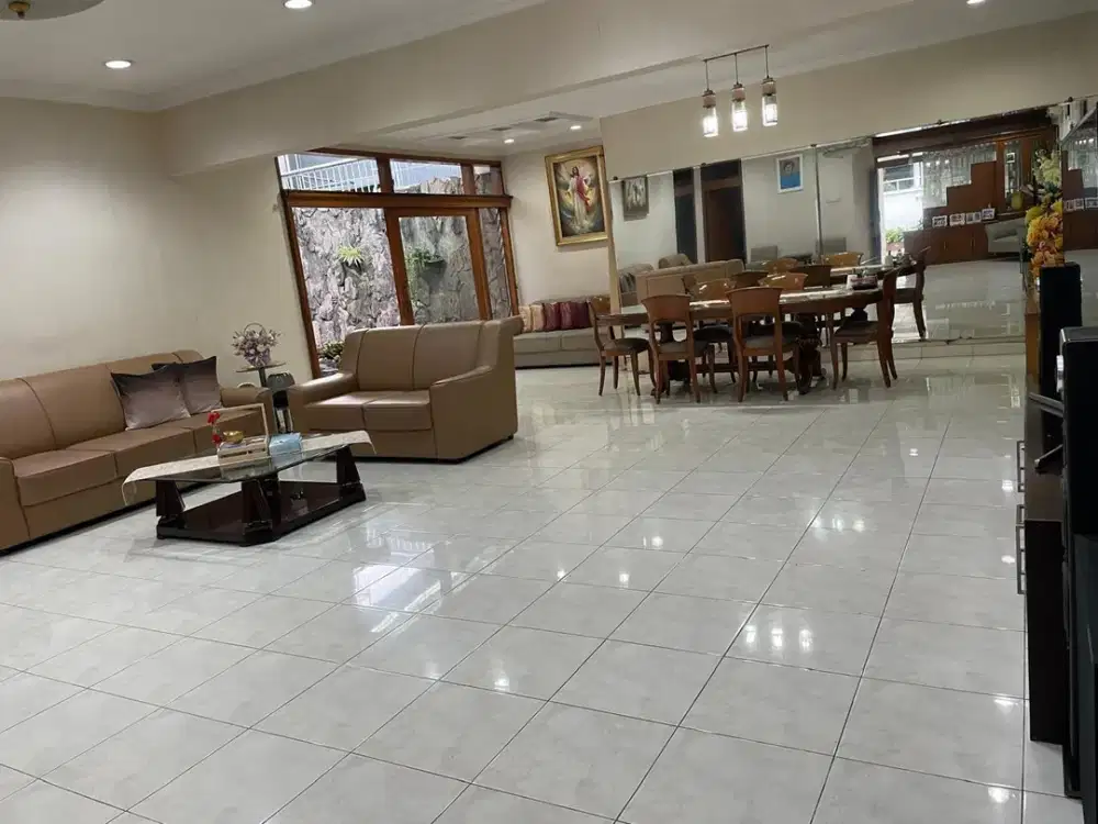 Rumah tengah kota kotak di dadali sayap garuda kota bandung