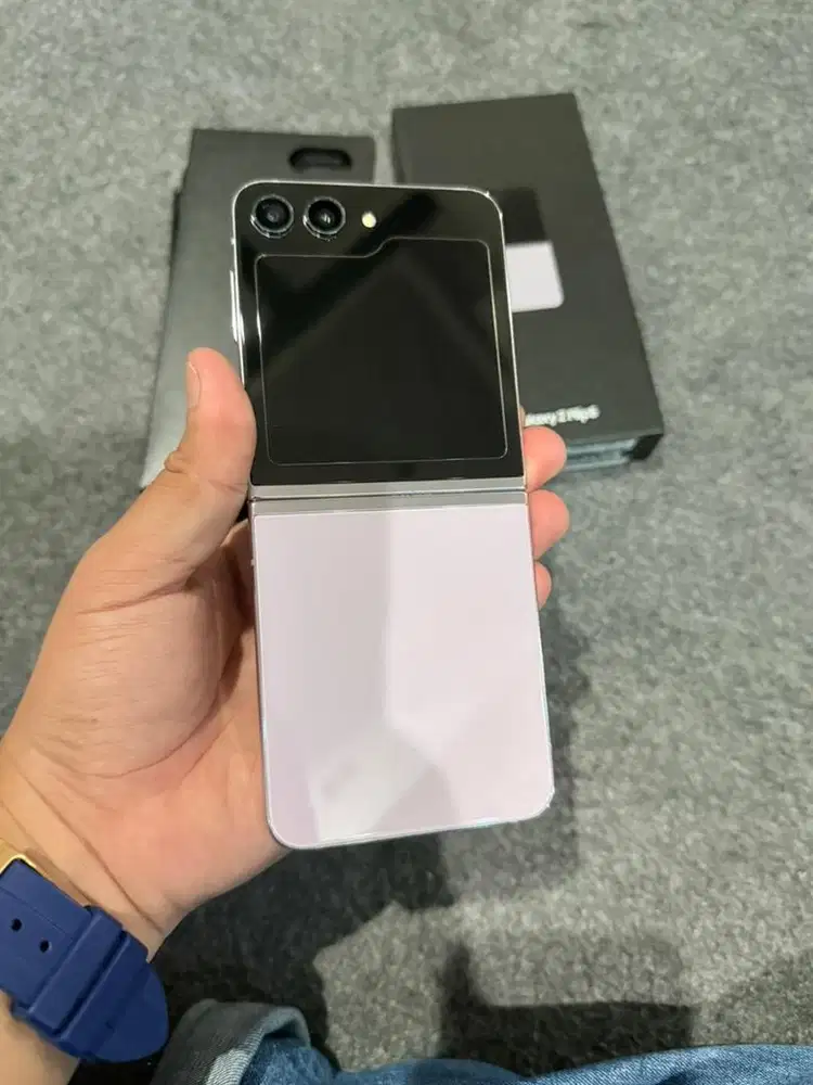 Samsung Z Flip 5 8/256Gb