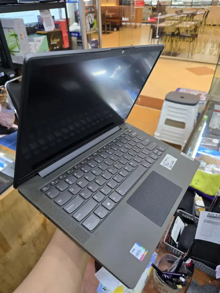 Lenovo ideapad 5 Ci5gen11 Ram 8gb ssd 512gb Inteliris