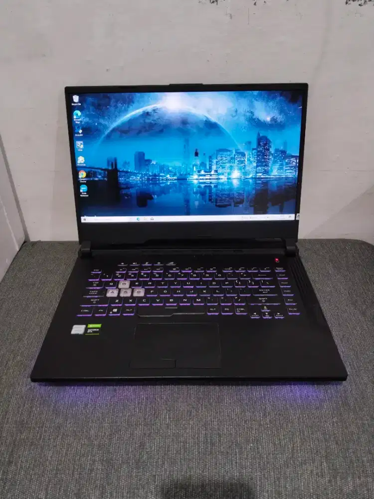 Asus ROG Strix G531GT
Core i7
VGA GTX 1650 4gb
Ram 8 GB
SSD 256 GB