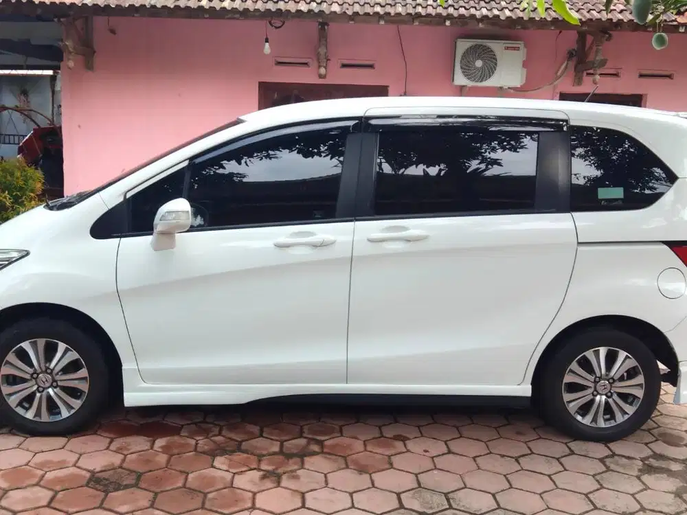 Honda Freed PSD