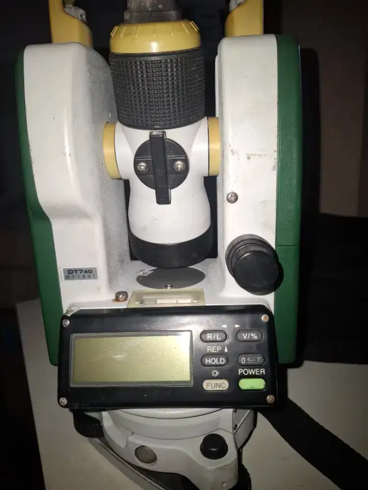 Thedolit Sokkia DT 740