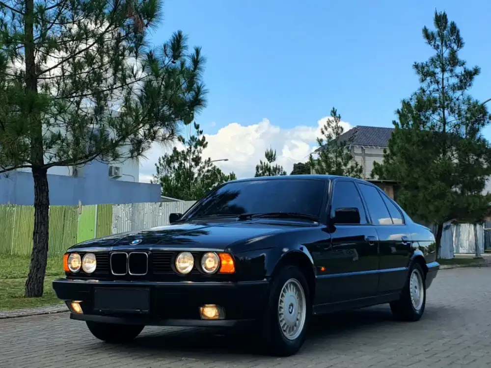 BMW E34 MT ANTIK KM 15RB ASLI