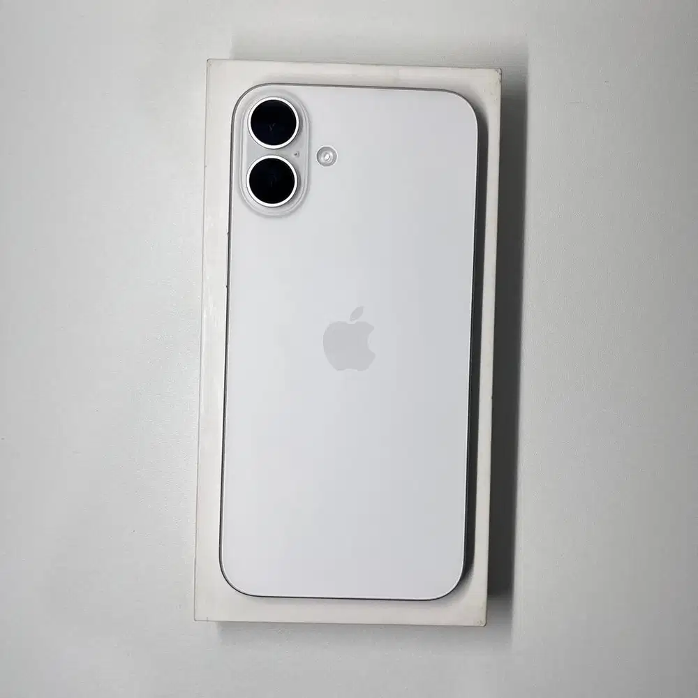 iPhone 16 Plus 256GB White Garansi Resmi iBox 2026
