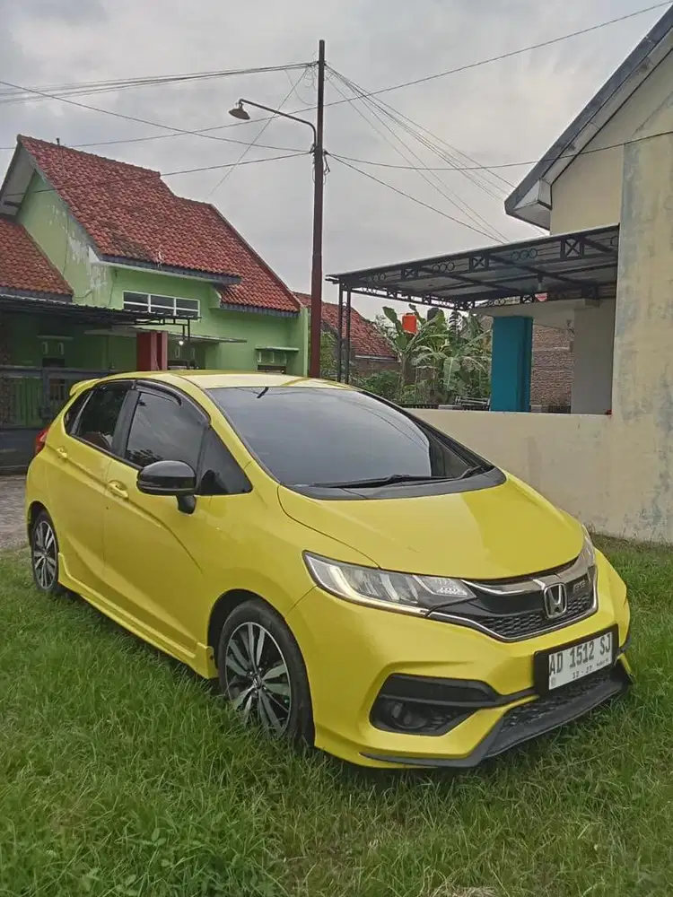 Honda jazz GK5 facelift 2017 kuning mutiara (rare)