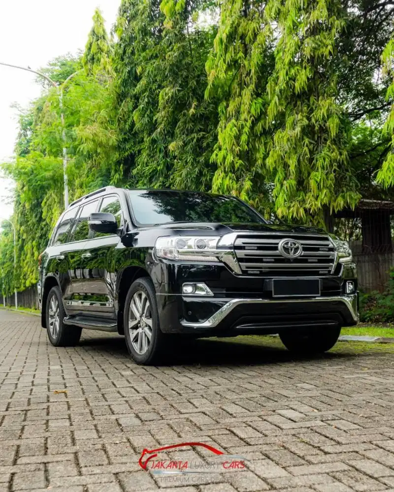 2017 Toyota Land Cruiser 200 VX-R V8 Diesel A/T
