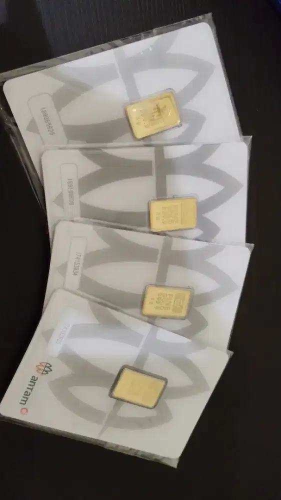 Logam mulia antam 20 gram