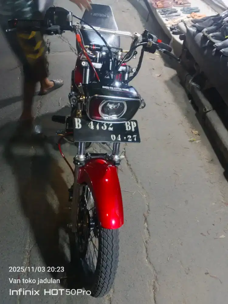 Di jual cepat motor RX king THN 2021 ss komplit pajak hidup spek mewah