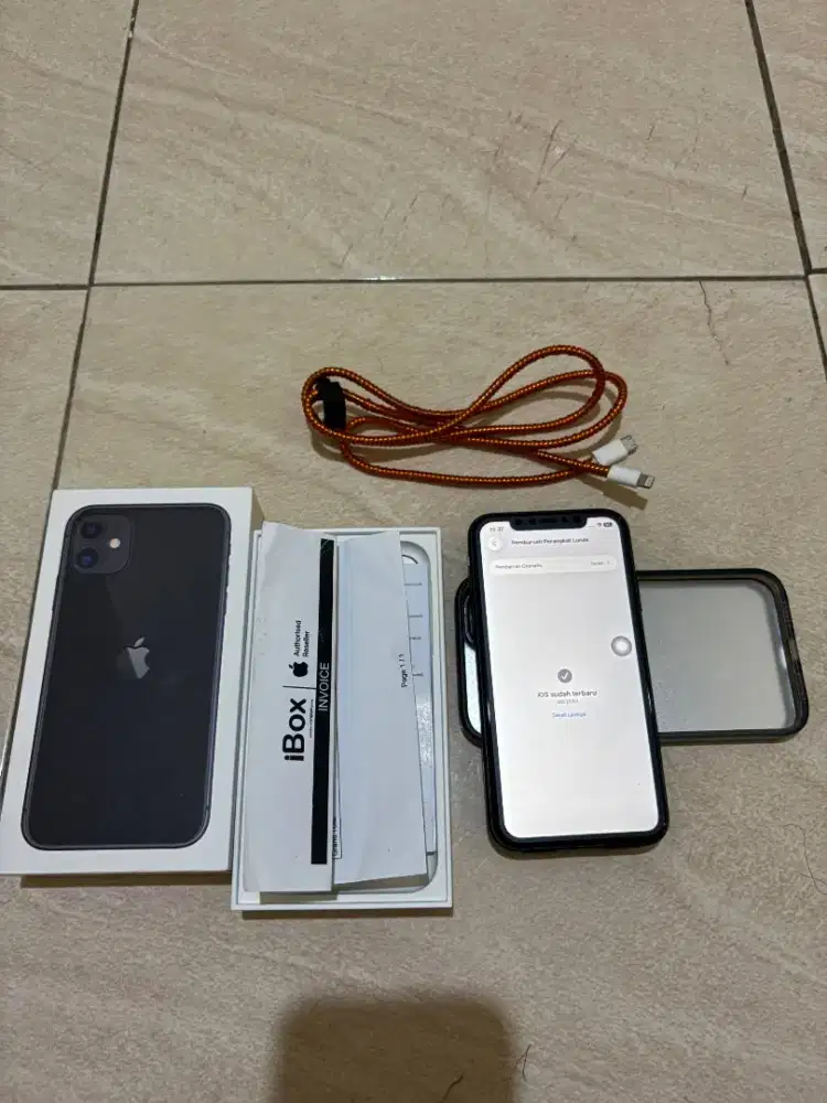 IPHONE 11 128GB / BLACK / MULUS NO LECET / IBOX