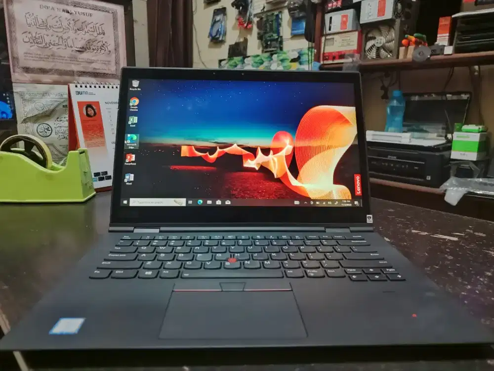 Dijual Laptop Lenovo Thinkpad X1 Yoga i5 gen 8 , RAM 8, SSD 256 GB