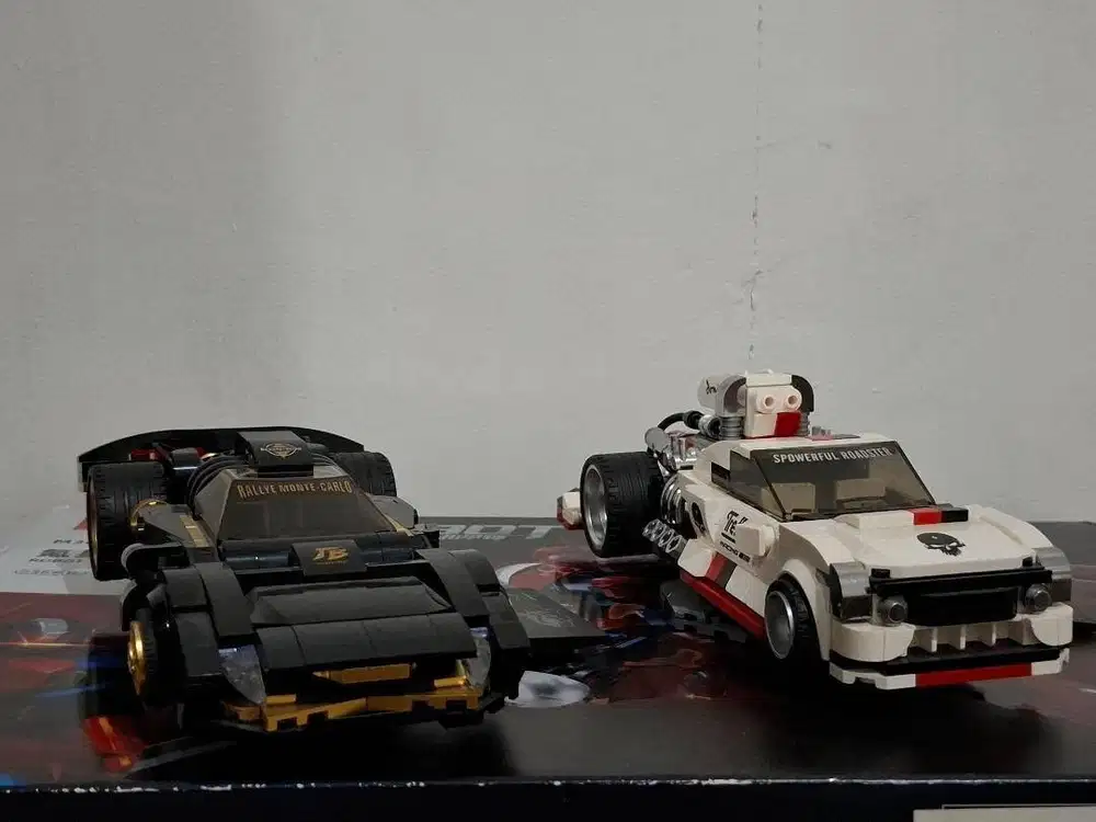 Mobil sport black and white